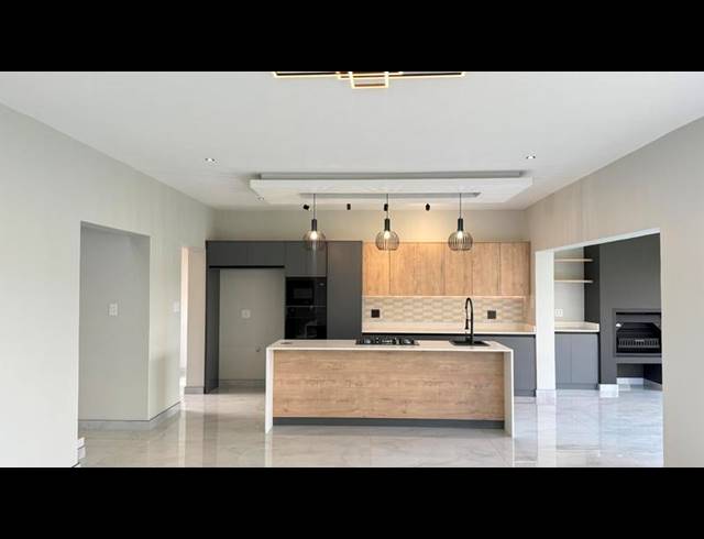 4 BEDROOM HOUSE FOR SALE IN FOUNTAINBROOK ESTATE